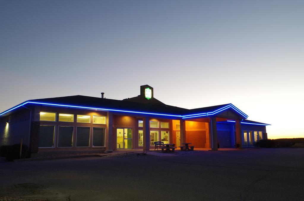 Bay Hill Inns & Suites Neepawa Eksteriør billede