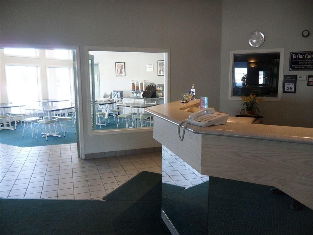 Bay Hill Inns & Suites Neepawa Eksteriør billede
