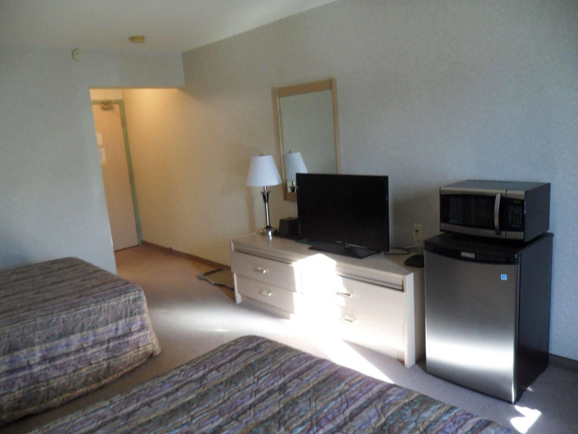 Bay Hill Inns & Suites Neepawa Eksteriør billede