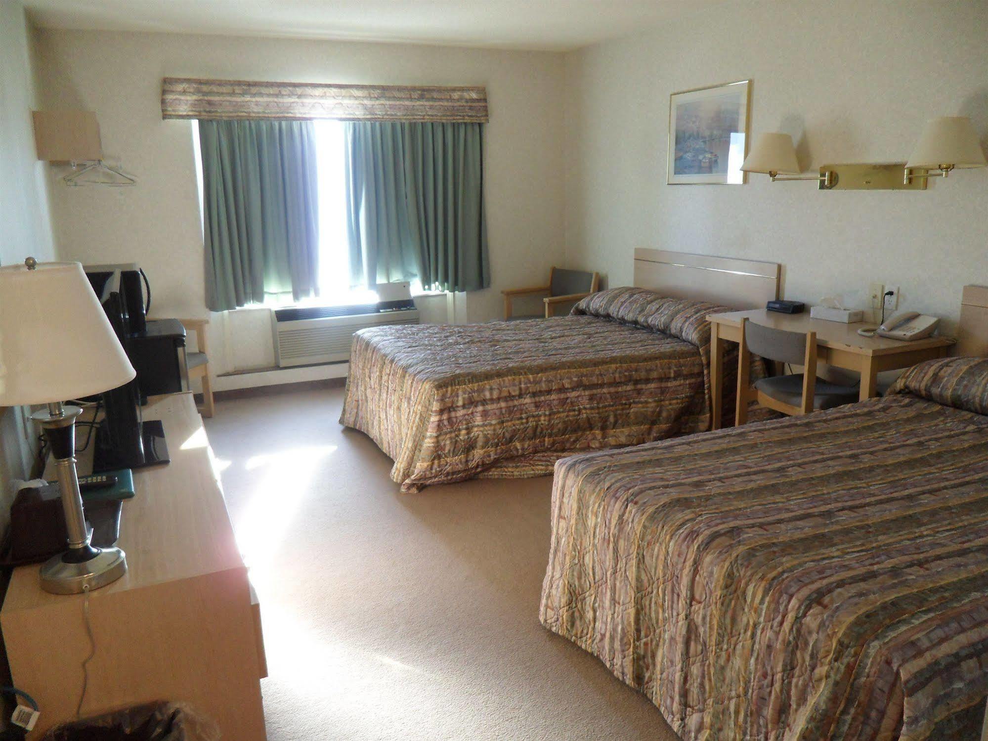 Bay Hill Inns & Suites Neepawa Eksteriør billede
