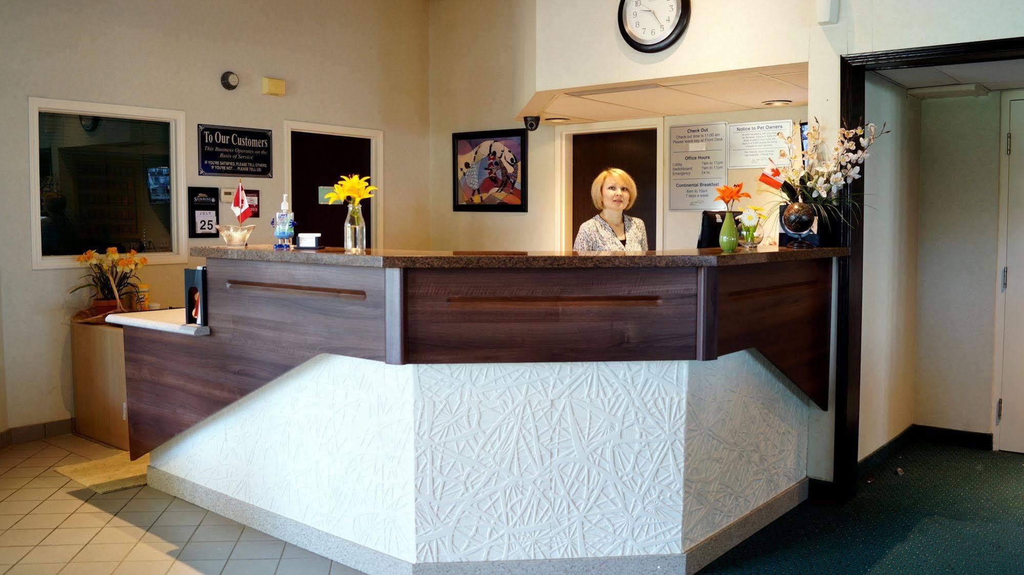 Bay Hill Inns & Suites Neepawa Eksteriør billede