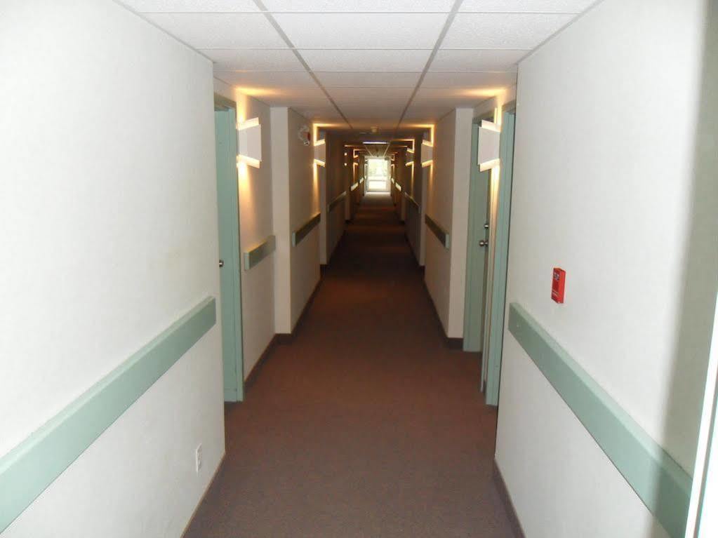 Bay Hill Inns & Suites Neepawa Eksteriør billede