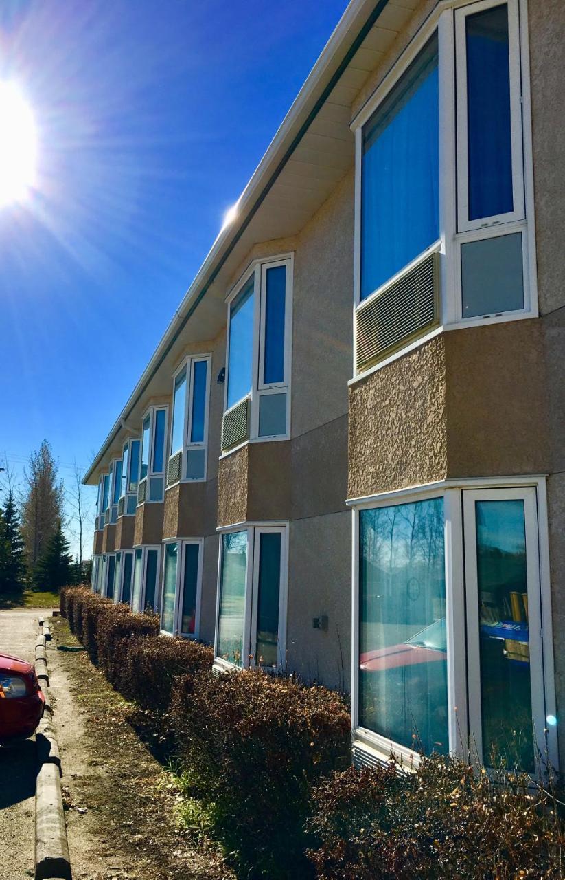 Bay Hill Inns & Suites Neepawa Eksteriør billede
